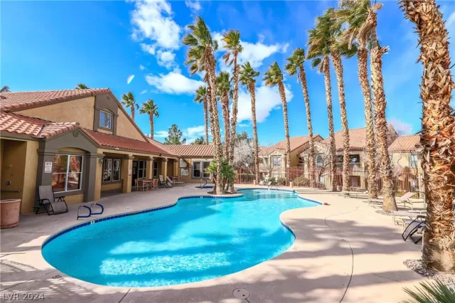 MLS: 2594191 Condo For Sale