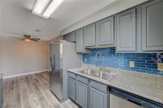 Photo #1: 2594208 Listing 