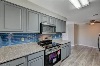 Photo #3: 2594208 Listing 