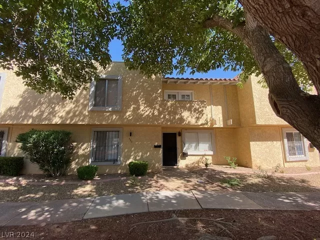 MLS: 2594229 Condo For Sale