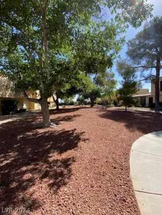 Photo #2: 2594229 Listing