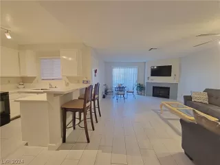 Photo #2: 2594272 Listing