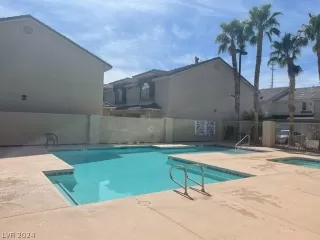 Photo #3: 2594278 Listing 