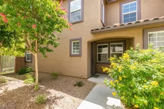 Photo #1: 2594305 Listing 