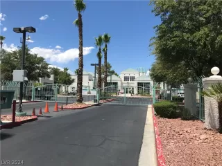 Photo #2: 2594312 Listing 