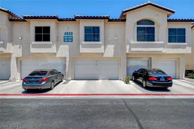 MLS: 2594315 Condo For Sale