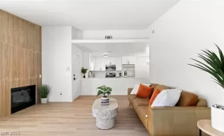 Photo #6: 2594325 Listing