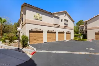 Photo #3: 2594342 Listing