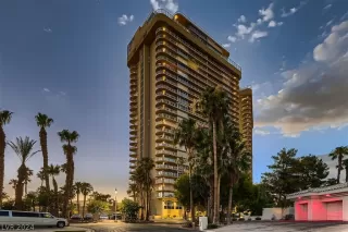 Photo #2: 2594378 Listing