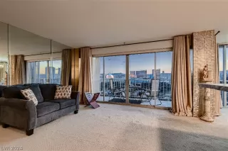 Photo #4: 2594378 Listing