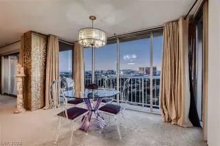 Photo #5: 2594378 Listing