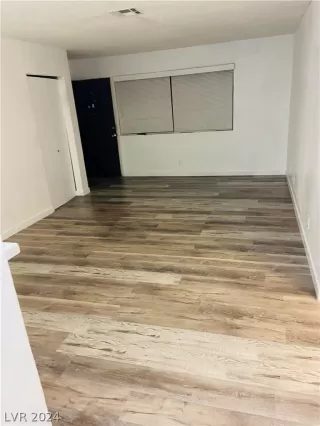 Photo #6: 2594428 Listing 