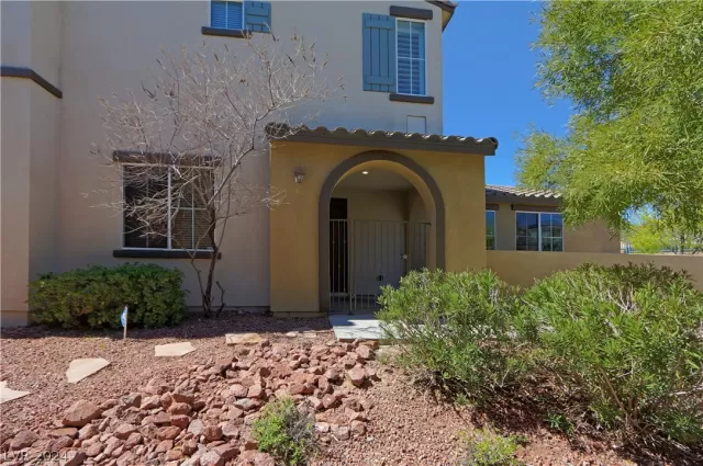 MLS: 2594434 Condo For Sale