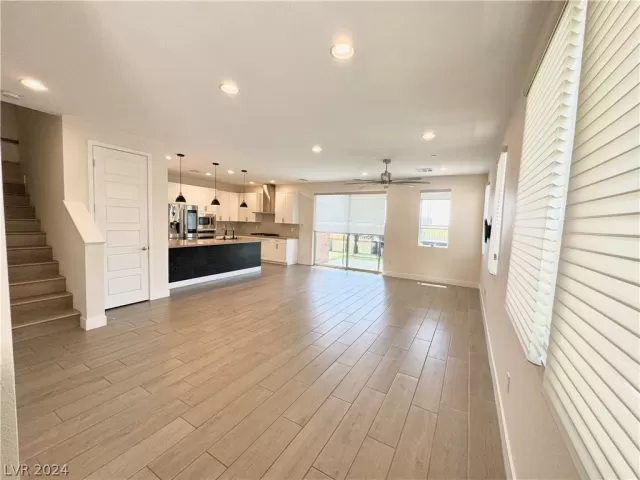 MLS: 2594440 Condo For Sale