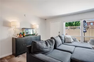 Photo #4: 2594474 Listing 