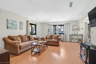 Photo #2: 2594501 Listing