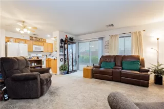 Photo #4: 2594521 Listing