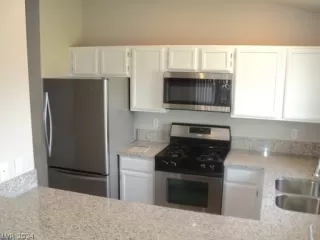 Photo #3: 2594561 Listing 