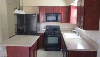 Photo #1: 2594589 Listing 