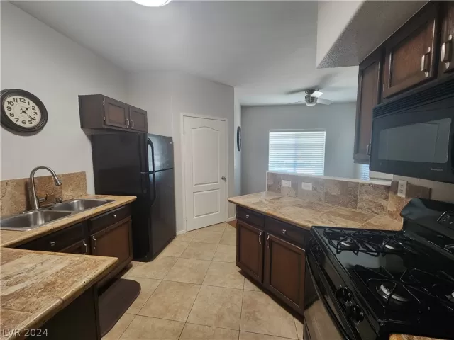MLS: 2594614 Condo For Sale