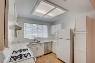 Photo #6: 2594628 Listing 