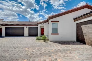 Photo #1: 2594640 Listing