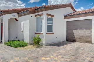 Photo #4: 2594640 Listing