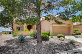 Photo #2: 2594661 Listing