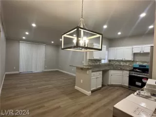 Photo #1: 2594677 Listing