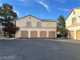 Photo #4: 2594677 Listing