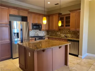 Photo #6: 2594689 Listing 