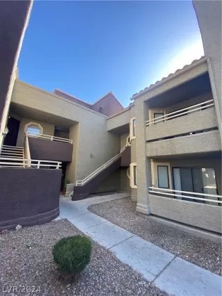 Photo #1: 2594690 Listing 