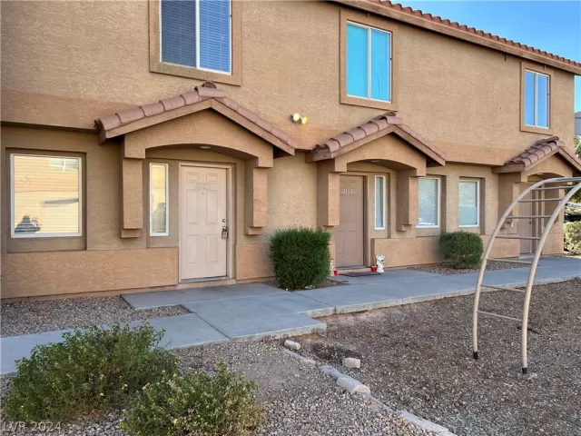 MLS: 2594718 Condo For Sale