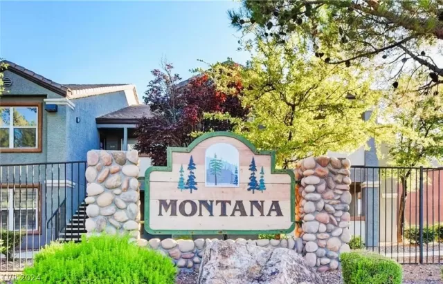 MLS: 2594722 Condo For Sale