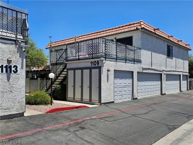 MLS: 2594735 Condo For Sale