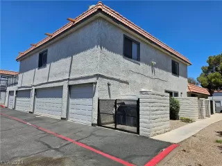 Photo #1: 2594735 Listing 