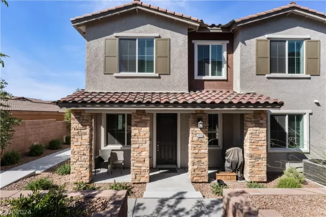 MLS: 2594757 Condo For Sale