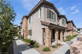 Photo #1: 2594757 Listing