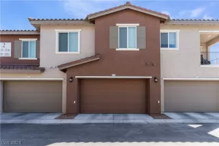 Photo #2: 2594757 Listing