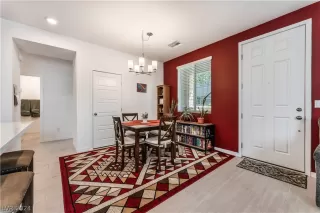 Photo #4: 2594757 Listing