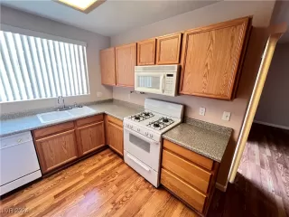 Photo #1: 2594763 Listing 