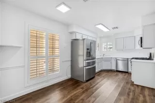 Photo #1: 2594772 Listing 