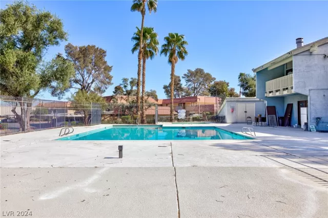 MLS: 2594827 Condo For Sale