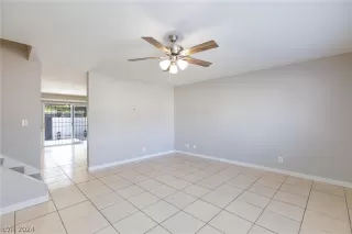 Photo #2: 2594827 Listing