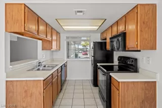 Photo #1: 2594836 Listing