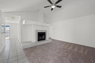 Photo #4: 2594836 Listing