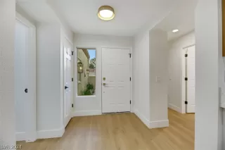 Photo #3: 2594878 Listing