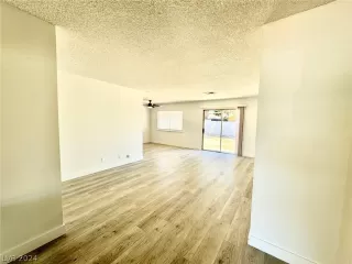 Photo #2: 2594888 Listing 