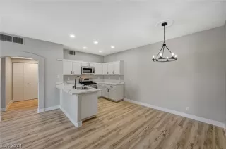 Photo #2: 2594893 Listing 