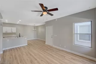 Photo #5: 2594893 Listing 